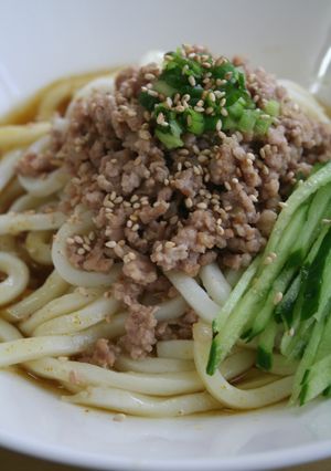 ひんやりカレーうどん～アツアツそぼろのせ-レシピのメイン写真