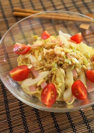 ぽん酢で♬ハムとセロリのぶっかけ中華麺-レシピのメイン写真