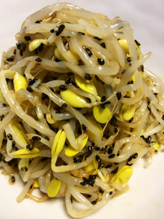 豆もやしの黒ごま和え-レシピのメイン写真