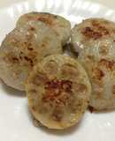 適当でも美味しい挽肉のレンコン挟み揚げ