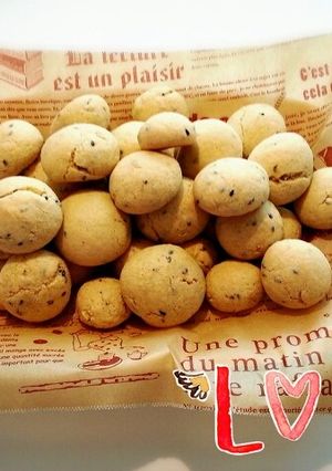 ﾎｯﾄｹｰｷMixで黒胡麻きな粉ｸｯｷｰ-レシピのメイン写真