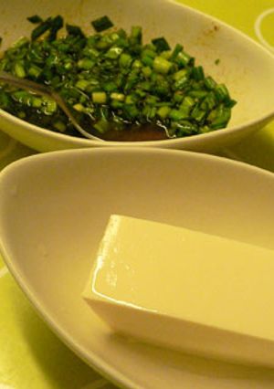ぴりっと辛い☆豆腐のにらソースがけ-レシピのメイン写真