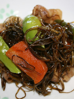 たっぷり昆布の炒めもの 豚肉♪野菜入り♪-レシピのメイン写真
