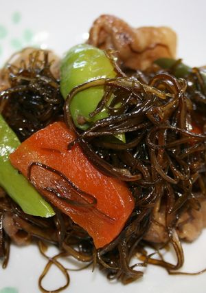 たっぷり昆布の炒めもの 豚肉♪野菜入り♪-レシピのメイン写真