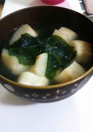 ワカメとお麩の味噌汁①-レシピのメイン写真