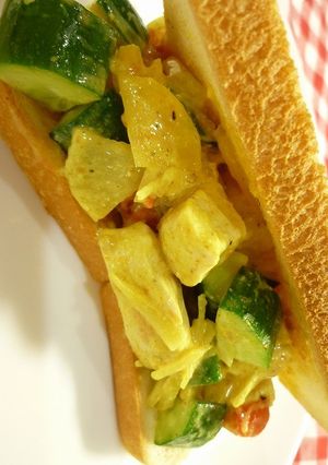 カレー風味！ごろごろチキンベジサンド♪-レシピのメイン写真
