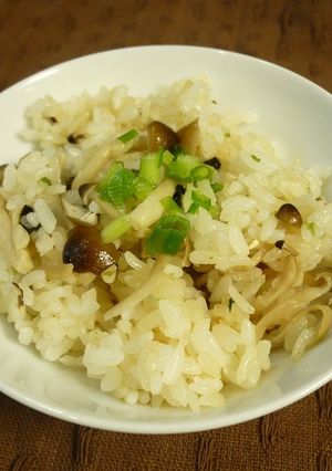 レンジ3分！食べたい時の炊き込みご飯♪-レシピのメイン写真