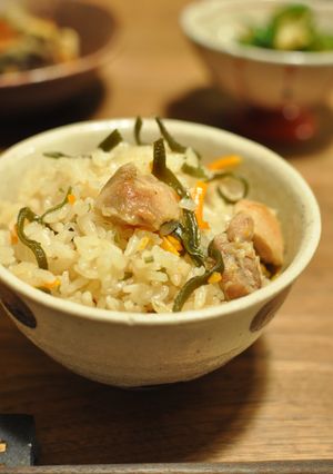 こっくり鶏肉と昆布の炊き込みごはん-レシピのメイン写真