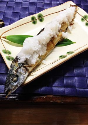 秋刀魚 塩焼き、大根おろし盛りました！-レシピのメイン写真
