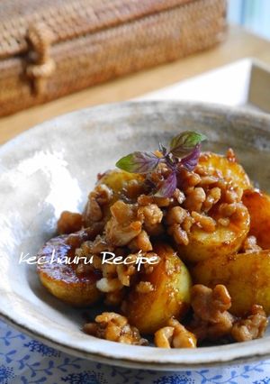 定番ソース味★ジャガイモの鶏そぼろ煮-レシピのメイン写真