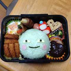 รูปของ キャラ弁 まりもっこり