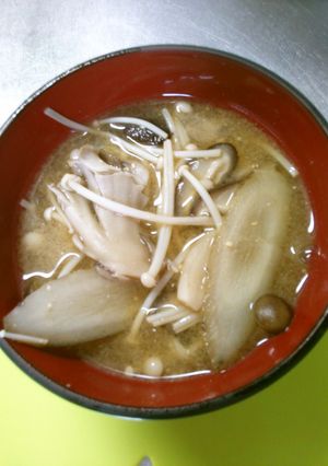 きのこと ごぼうの お味噌汁＊゜-レシピのメイン写真