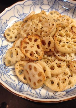 簡単♪れんこんのガーリックバター炒め-レシピのメイン写真