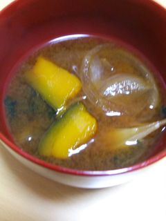 余ったかぼちゃの煮物でお味噌汁♪-レシピのメイン写真