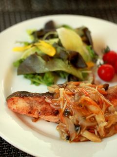 居酒屋風☆鮭のムニエル〜野菜キノコ餡で-レシピのメイン写真