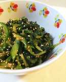 ほうれん草とキュウリの胡麻和え