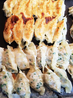 にんにく無しのあっさり餃子(羽根つき♪)-レシピのメイン写真