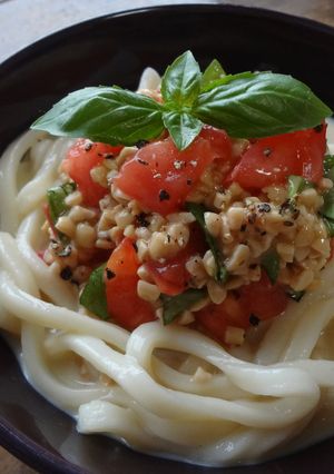 イタリアンな香り!?納豆乳ぶっかけうどん-レシピのメイン写真
