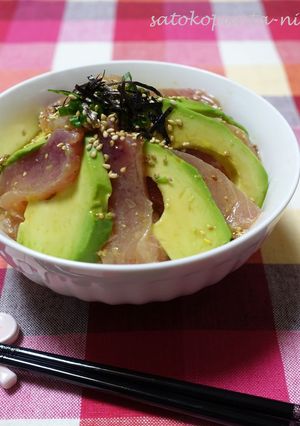 マグロとアボカドサッパリがっつり丼♪-レシピのメイン写真