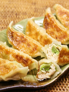 アボカド好きには最高☆アボカド餃子-レシピのメイン写真
