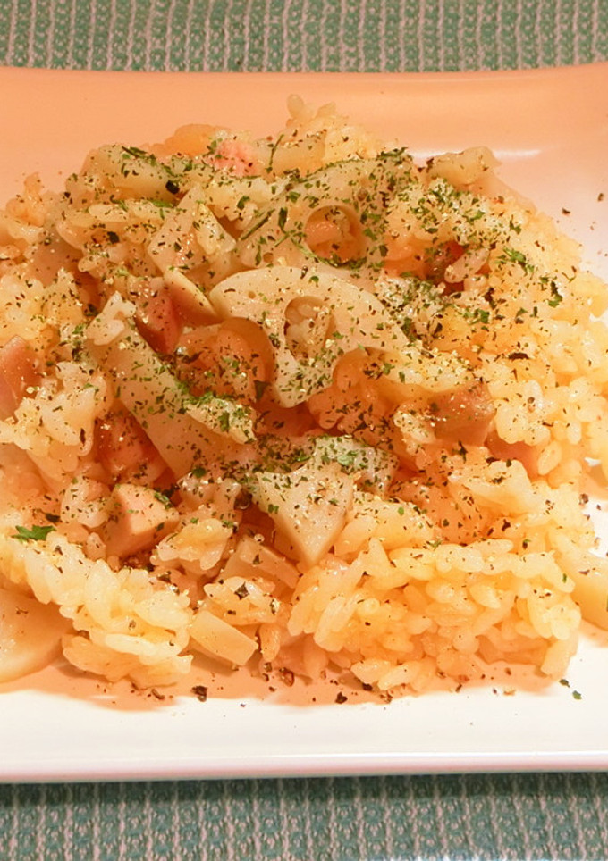 れんこんとウインナーの炊き込みご飯-レシピのメイン写真