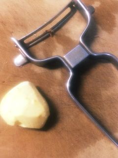 簡単☆ピーラーで栗の皮むき-レシピのメイン写真