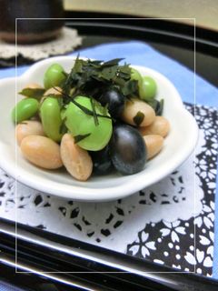お箸の練習にも✾粉わかめon蒸し豆-レシピのメイン写真