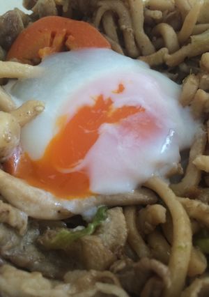 焼きうどん 温玉のせ-レシピのメイン写真