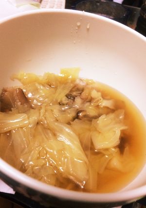 キャベツ,椎茸,舞茸の簡単野菜スープ-レシピのメイン写真