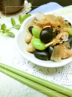 お箸の練習にも✾かつお節on蒸し豆-レシピのメイン写真
