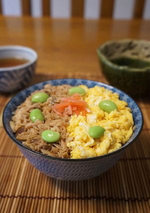 ランチに☆鯖のそぼろと炒り卵の3色丼-レシピのメイン写真
