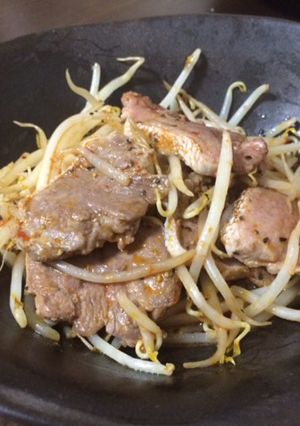 豚タンの辛モヤシ炒め-レシピのメイン写真