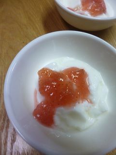 ヨーグルトのイチジクジャムかけ-レシピのメイン写真