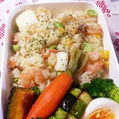 รูปของ 圧力鍋で簡単シーフードピラフ☆お弁当にも