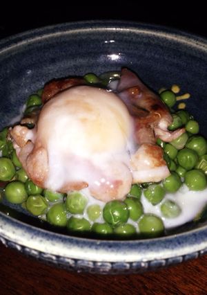サイゼの青豆とベーコンの温玉サラダ再現-レシピのメイン写真