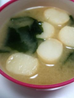 ワカメとお麩の味噌汁②(即席)-レシピのメイン写真