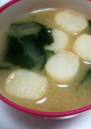 ワカメとお麩の味噌汁②(即席)-レシピのメイン写真