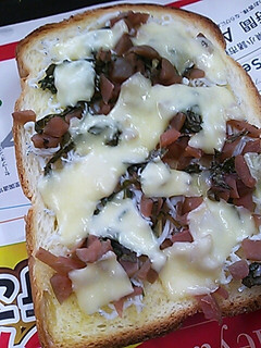 和☆梅としらすのチーズトースト-レシピのメイン写真