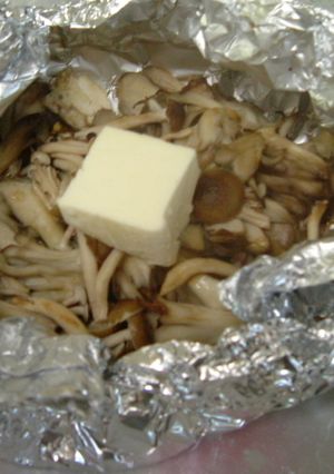 キノコのホイル焼き☆麺つゆバターで簡単に-レシピのメイン写真