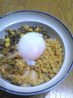 ピリ辛おからそぼろ丼 温たま乗せ-レシピのメイン写真