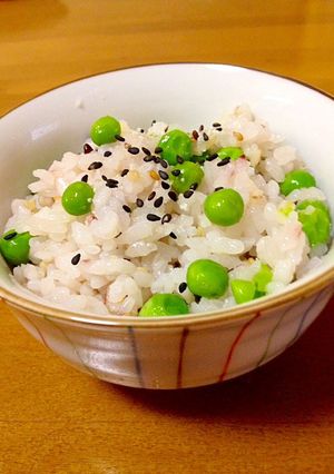 冷凍グリンピースで雑穀豆ご飯-レシピのメイン写真