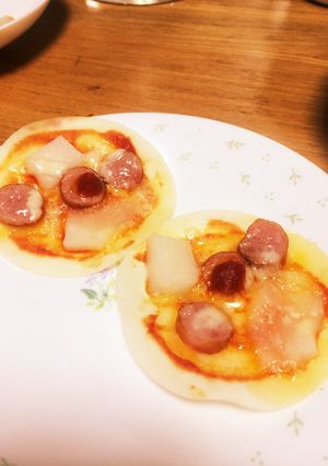 餃子の皮で簡単ピザ *-レシピのメイン写真