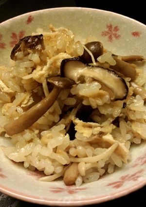 白だしで簡単♪きのこと油揚げ炊き込みご飯-レシピのメイン写真