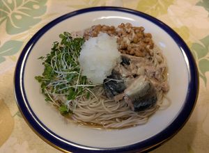 サバ缶と納豆の冷たいお蕎麦-レシピのメイン写真