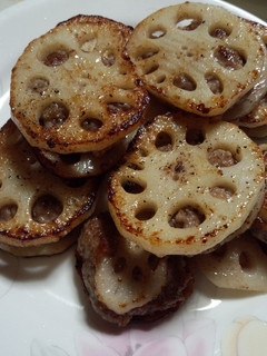 簡単!美味しい。レンコンの肉はさみ焼き-レシピのメイン写真