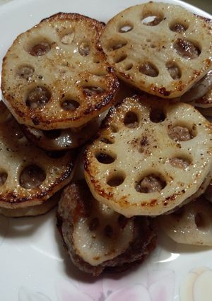 簡単！美味しい。レンコンの肉はさみ焼き-レシピのメイン写真