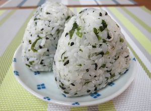 じゃこわかめおにぎりごましお仕立て-レシピのメイン写真