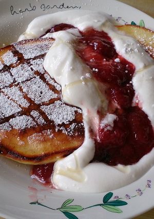 喫茶店のようなホットケーキ《いちご》-レシピのメイン写真