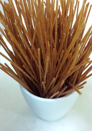 ビールのお供に揚げパスタ コンソメ味-レシピのメイン写真