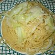 キャベツとサワークリームのパスタ